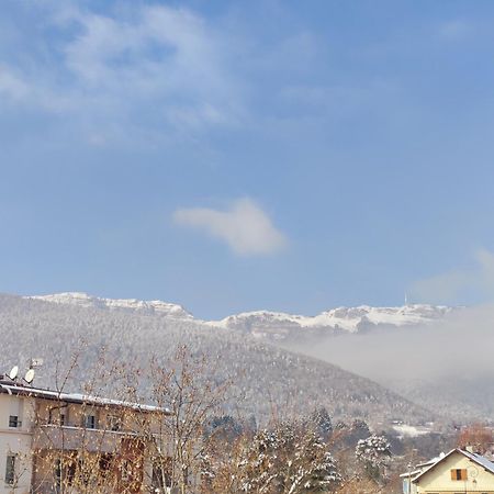 Luxury Apartment «Le Jurassien», Gex-Geneve Cessy Buitenkant foto